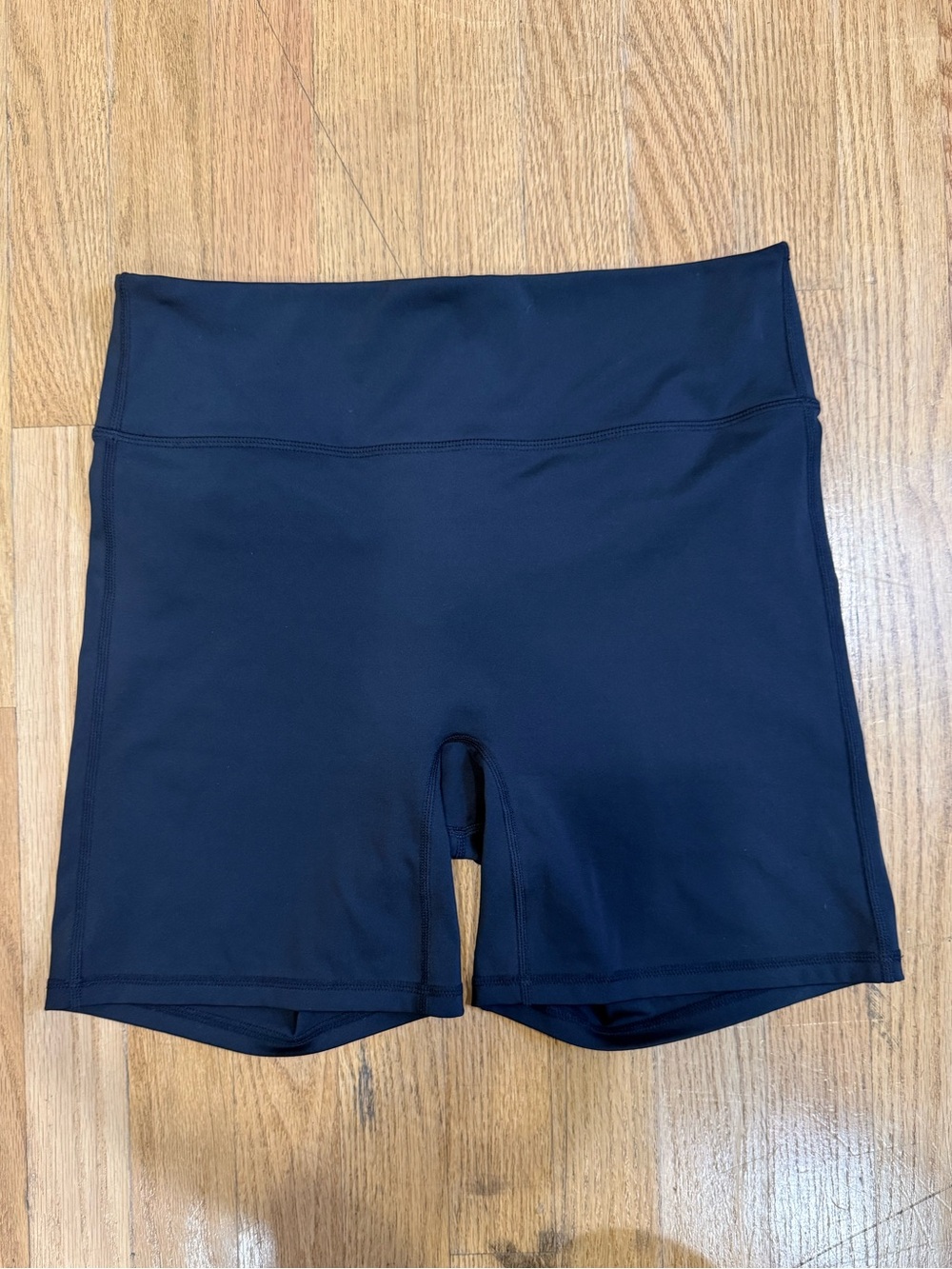 Fabletics Motion 365+ 6” Biker Shorts- Black Size L